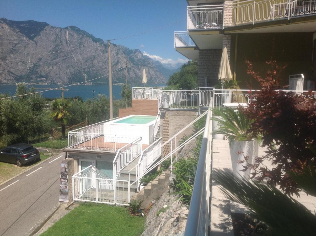 Villa Arianna Panoramic Apartments Malcesine Exteriör bild